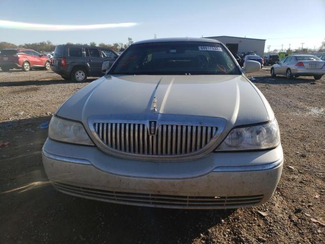 1LNHM81V67Y638423 - 2007 LINCOLN TOWN CAR S CREAM photo 5