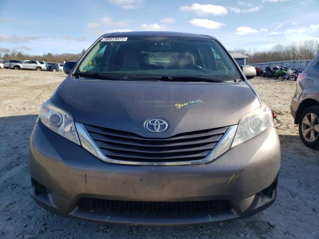 5TDJK3DC9GS144416 - 2016 TOYOTA SIENNA LE GRAY photo 5