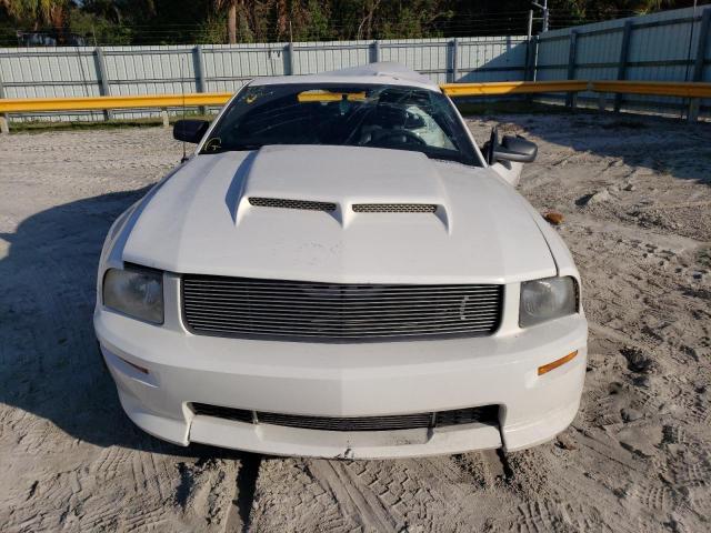 1ZVHT82H175291257 - 2007 FORD MUSTANG GT WHITE photo 5