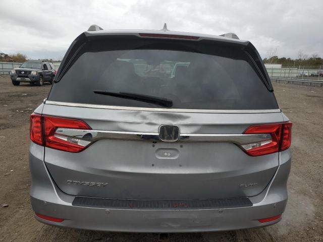 5FNRL6H90JB004282 - 2018 HONDA ODYSSEY EL SILVER photo 6