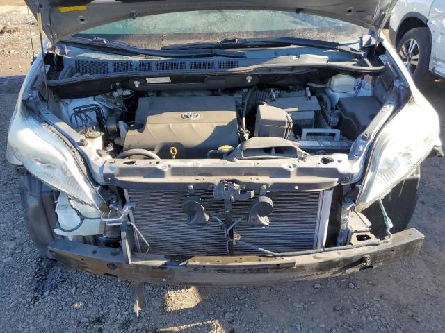 5TDKK3DCXBS136757 - 2011 TOYOTA SIENNA LE SILVER photo 11