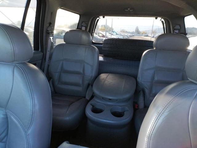 5LMPU28AXYLJ06292 - 2000 LINCOLN NAVIGATOR 银色 照片 10