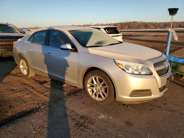 1G11D5RR5DF115941 - 2013 CHEVROLET MALIBU 1LT 银色 照片 4