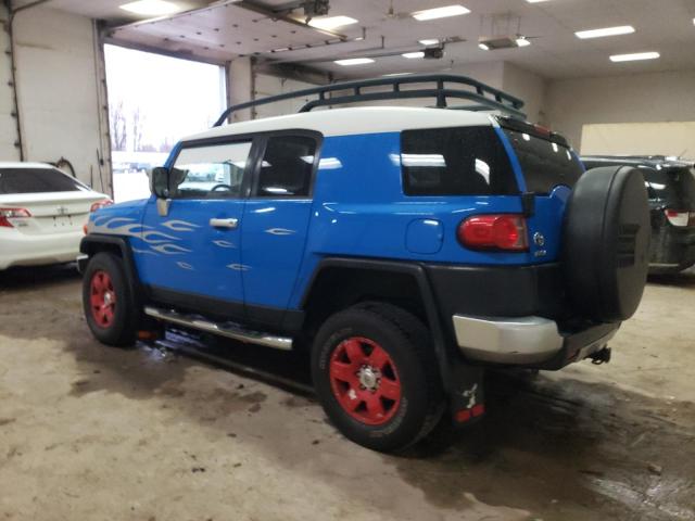 JTEBU11F270042410 - 2007 TOYOTA FJ CRUISER BLUE photo 2