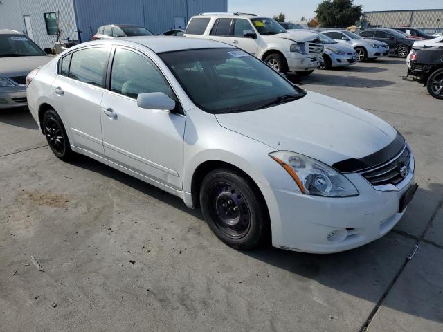 1N4AL2AP8CN472267 - 2012 NISSAN ALTIMA BAS WHITE photo 4