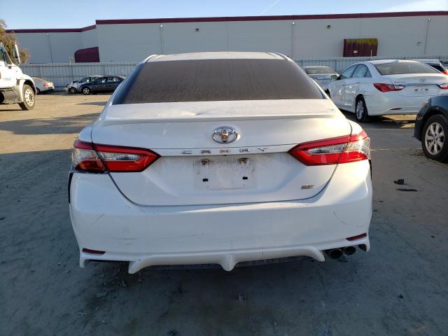 4T1B11HK9JU049432 - 2018 TOYOTA CAMRY 4D L WHITE photo 6