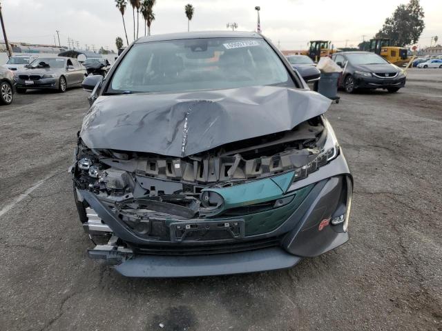 JTDKARFP9H3015928 - 2017 TOYOTA PRIUS PRIM 灰色 照片 5