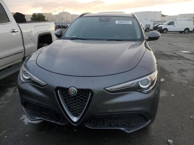 ZASFAKPN1J7B60828 - 2018 ALFA ROMEO STELVIO SP GRAY photo 5