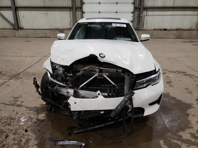 WBA5R7C56KAJ84821 - 2019 BMW 330XI WHITE photo 5