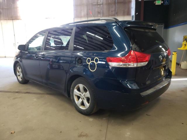 5TDKK3DC3BS011633 - 2011 TOYOTA SIENNA LE BLUE photo 2