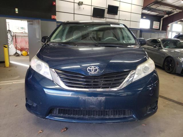 5TDKK3DC3BS011633 - 2011 TOYOTA SIENNA LE BLUE photo 5