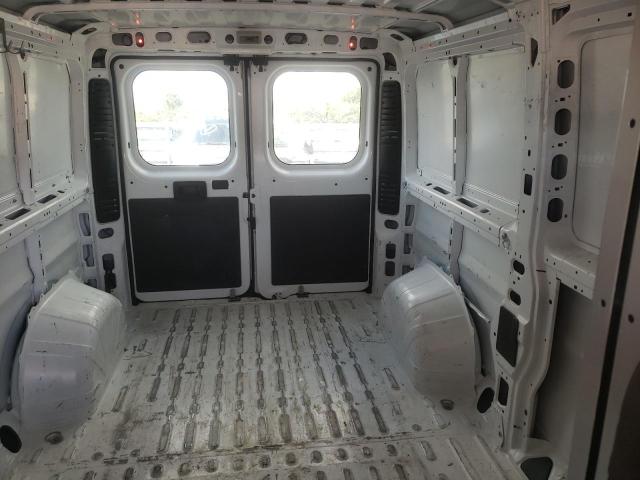 3C6TRVAG0JE154283 - 2018 RAM PROMASTER WHITE photo 11