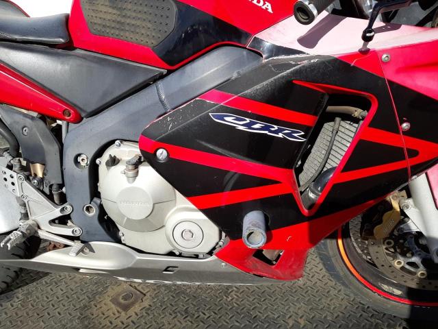 JH2PC37173M000779 - 2003 HONDA CBR600 RR RED photo 7