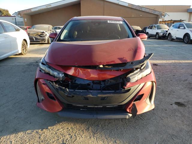 JTDKARFP2H3019593 - 2017 TOYOTA PRIUS PRIM RED photo 5