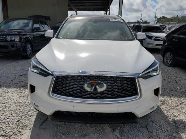 3PCAJ5BA2MF107109 - 2021 INFINITI QX50 LUXE WHITE photo 5