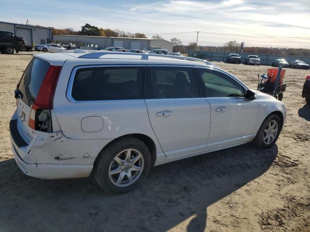 YV1982BW2A1149996 - 2010 VOLVO V70 3.2 WHITE photo 3