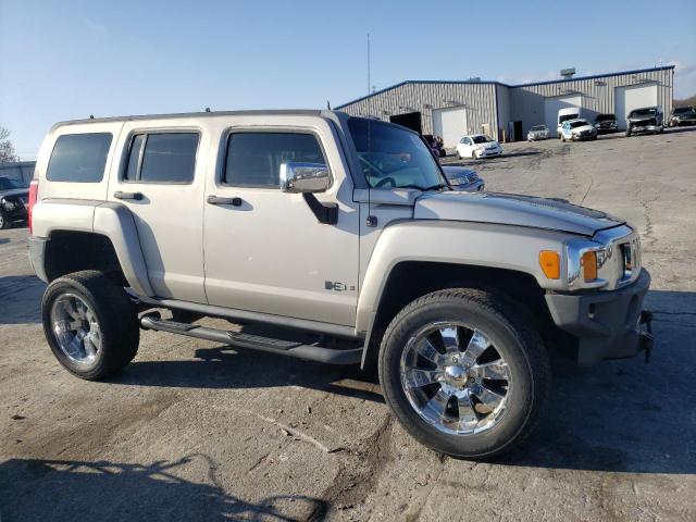 5GTDN136868124657 - 2006 HUMMER H3 SILVER photo 4