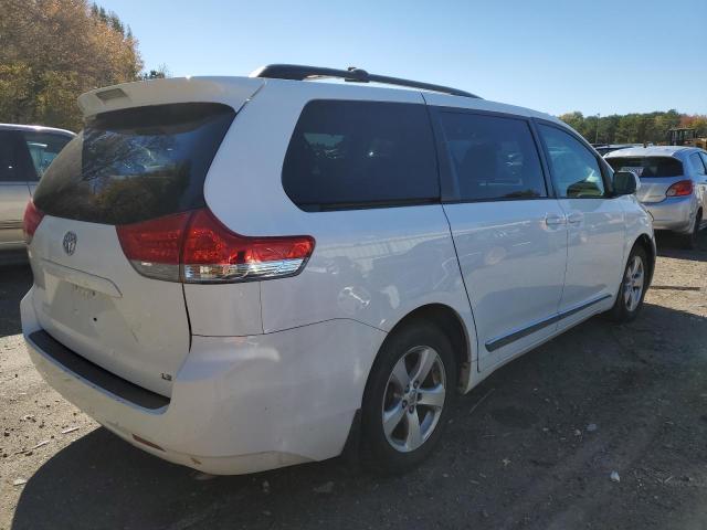 5TDKK3DC7CS230371 - 2012 TOYOTA SIENNA LE WHITE photo 3