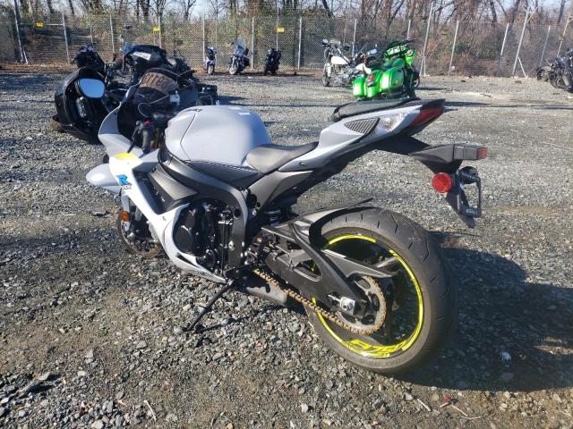 JS1GR7MA3N7101199 - 2022 SUZUKI GSX-R750 WHITE photo 3