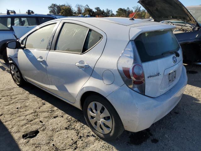 JTDKDTB3XD1553812 - 2013 TOYOTA PRIUS C WHITE photo 2