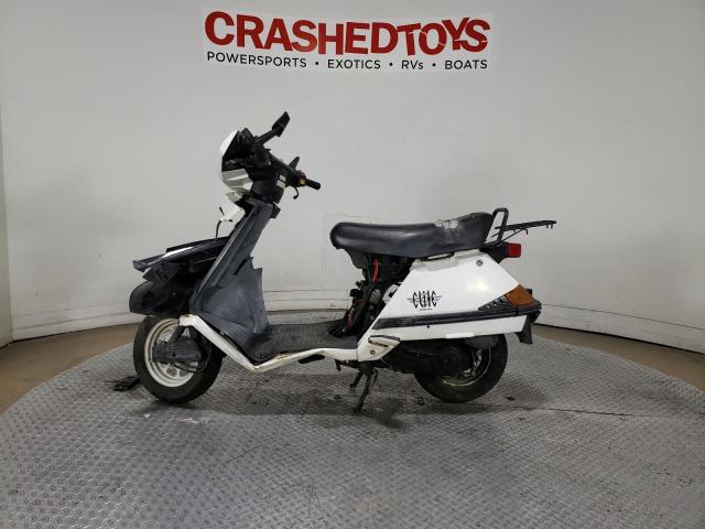 3H1HF0303VD201002 - 1997 HONDA CH80 WHITE photo 3