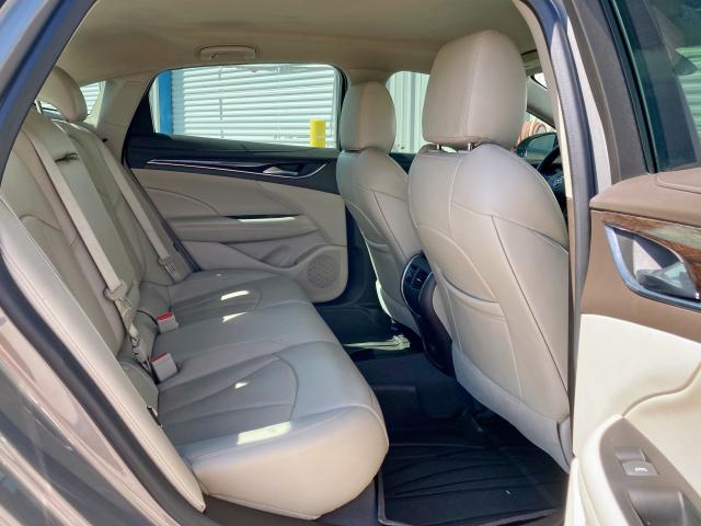 1G4ZP5SS4JU111641 - 2018 BUICK LACROSSE E BROWN photo 6