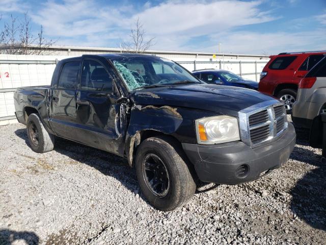 1D7HE28K77S108058 - 2007 DODGE DAKOTA QUA BLACK photo 4