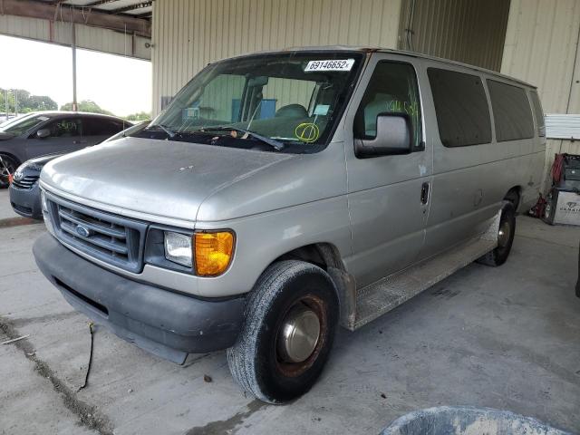 1FBSS31S83HB27075 - 2003 FORD ECONOLINE SILVER photo 1