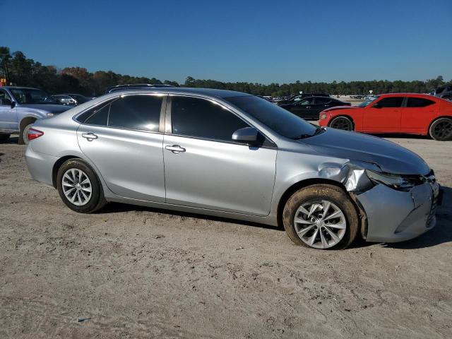 4T1BF1FK6FU040781 - 2015 TOYOTA CAMRY SILVER photo 4