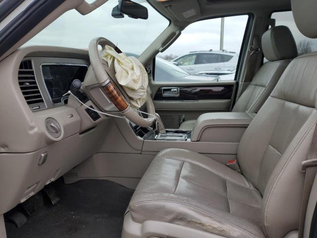 5LMFU285X8LJ17873 - 2008 LINCOLN NAVIGATOR 白色 照片 7