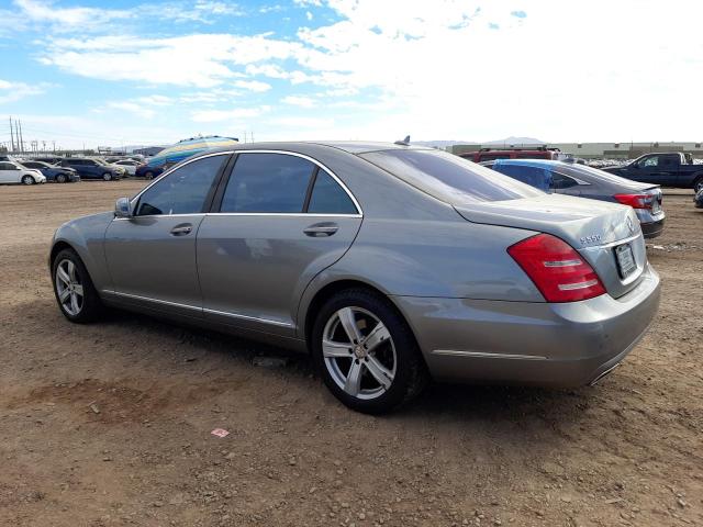 WDDNG8GB2AA315827 - 2010 MERCEDES-BENZ S 550 4MAT GRAY photo 2