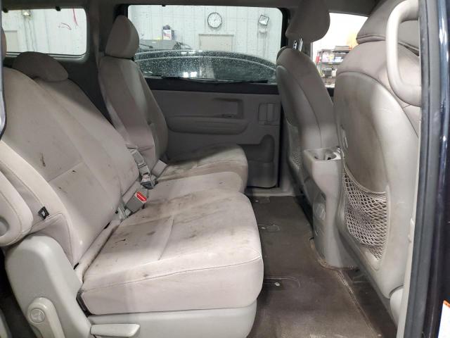 KNDMB5C19F6031010 - 2015 KIA SEDONA LX BLUE photo 11