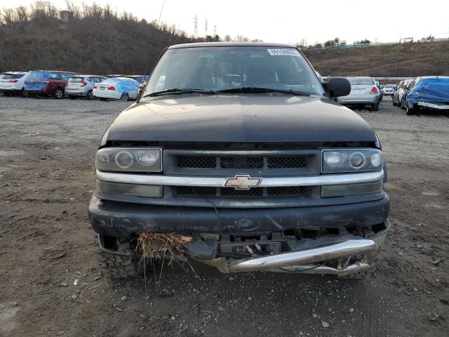 1GCCT19W0Y8301303 - 2000 CHEVROLET S TRUCK S1 BLACK photo 5