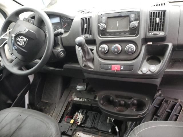 3C7WRVLG9JE127122 - 2018 RAM PROMASTER 白色 照片 8