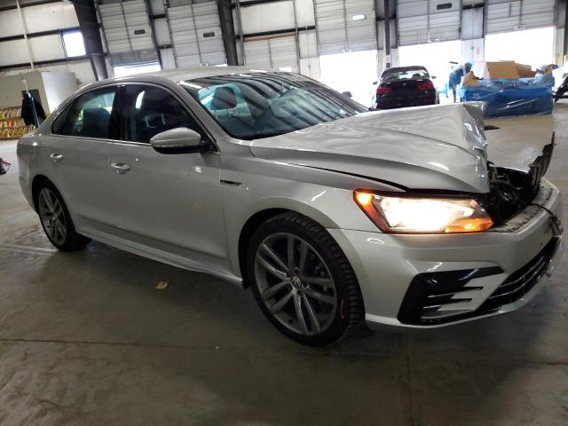 1VWDT7A34HC015389 - 2017 VOLKSWAGEN PASSAT R-L 银色 照片 4