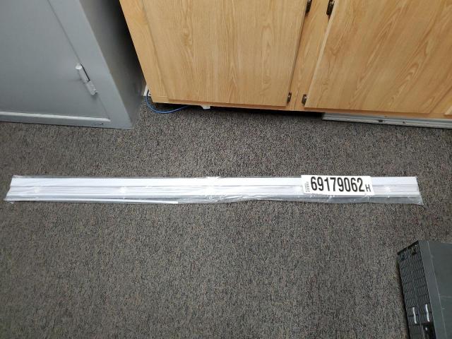 undefined - 2022 BLIN 1NEW BLIND WHITE photo 1