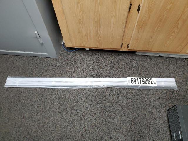 undefined - 2022 BLIN 1NEW BLIND WHITE photo 5