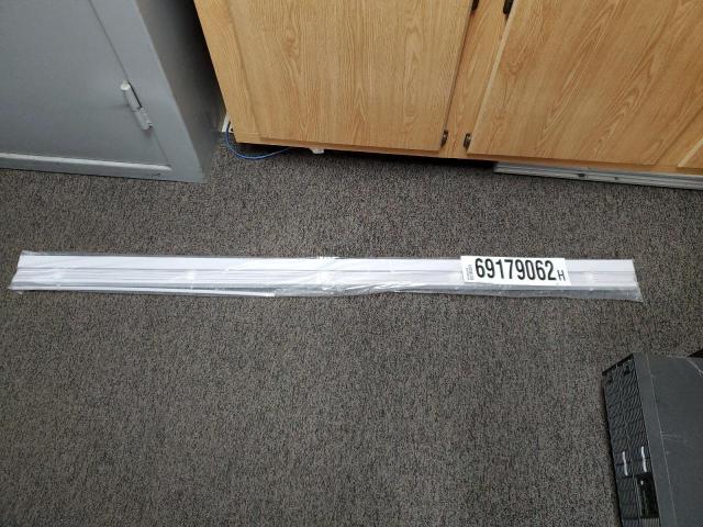 undefined - 2022 BLIN 1NEW BLIND WHITE photo 7