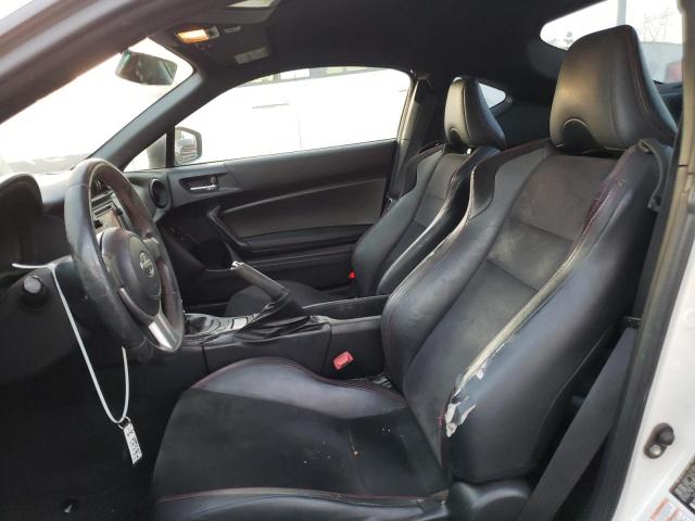 JF1ZNAA11E9706943 - 2014 TOYOTA SCION FR-S WHITE photo 7