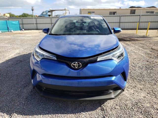 NMTKHMBX2JR052505 - 2018 TOYOTA C-HR XLE BLUE photo 5