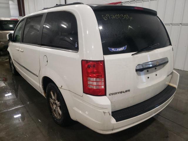 2A8HR54109R567880 - 2009 CHRYSLER TOWN AND C WHITE photo 3