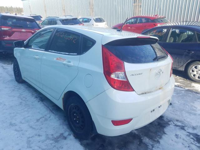 KMHCT5AE0DU129703 - 2013 HYUNDAI ACCENT WHITE photo 2