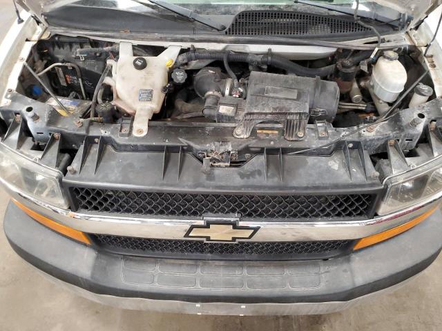 1GNSHCF42B1158857 - 2011 CHEVROLET EXPRESS G1 WHITE photo 12