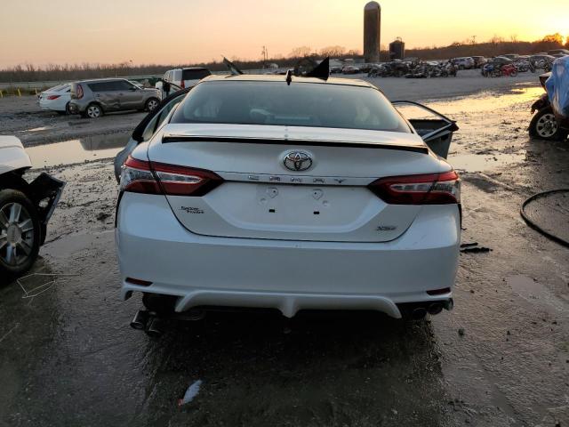 4T1K61AK6LU375476 - 2020 TOYOTA CAMRY XSE WHITE photo 6