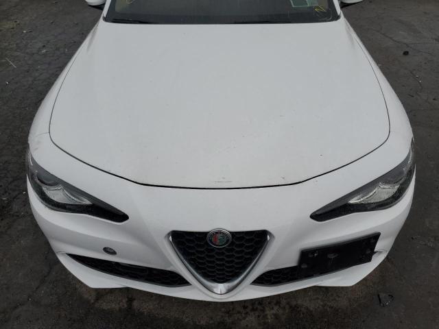 ZARFAEEN6J7577221 - 2018 ALFA ROMEO GIULIA TI WHITE photo 11