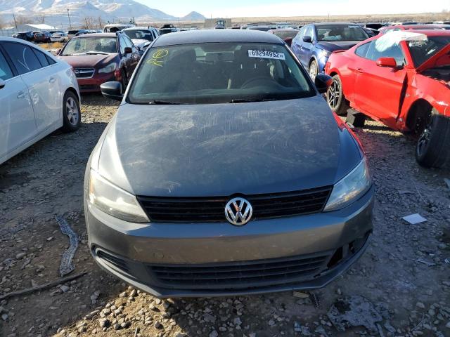3VW1K7AJ5DM410789 - 2013 VOLKSWAGEN JETTA BASE 灰色 照片 5