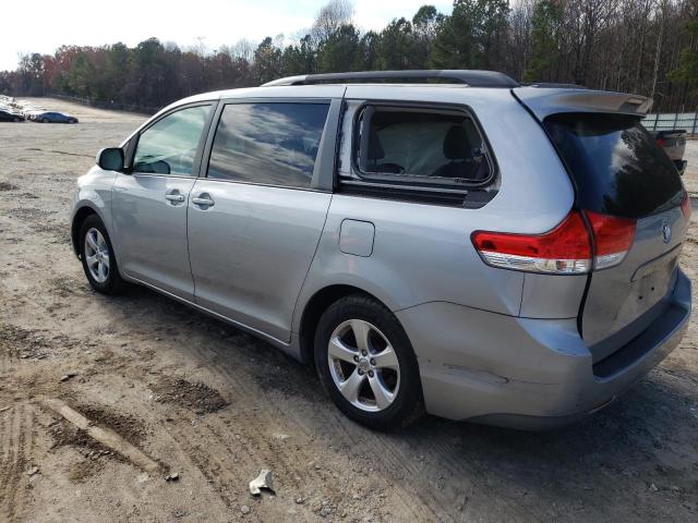 5TDKK3DC1DS358672 - 2013 TOYOTA SIENNA LE SILVER photo 2