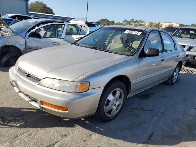 1HGCD5603VA162326 - 1997 HONDA ACCORD SE SILVER photo 1