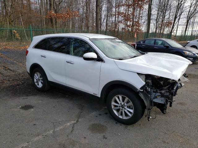 5XYPGDA30KG471069 - 2019 KIA SORENTO L WHITE photo 4