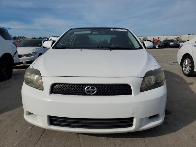 JTKDE3B74A0318275 - 2010 TOYOTA SCION TC WHITE photo 5